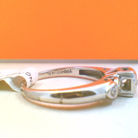 💛14K Vintage Diamond Heart Ring💛 - Picture 7 of 8